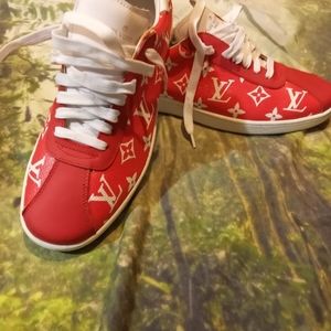 Supreme Louis vuitton.